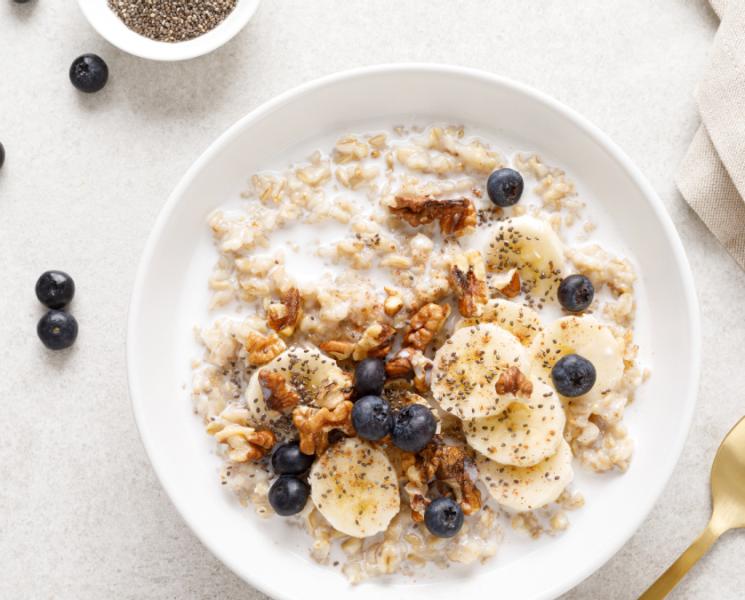 How to Add Protein to Oatmeal: 7 Top Ideas